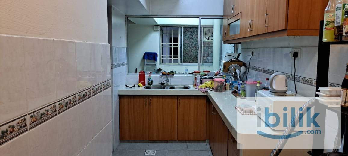 KOZY Small Room for SINGLE MALE @ Kelana Mahkota Condo PJ, 5 mins walk to Paradigm Mall - Image 9