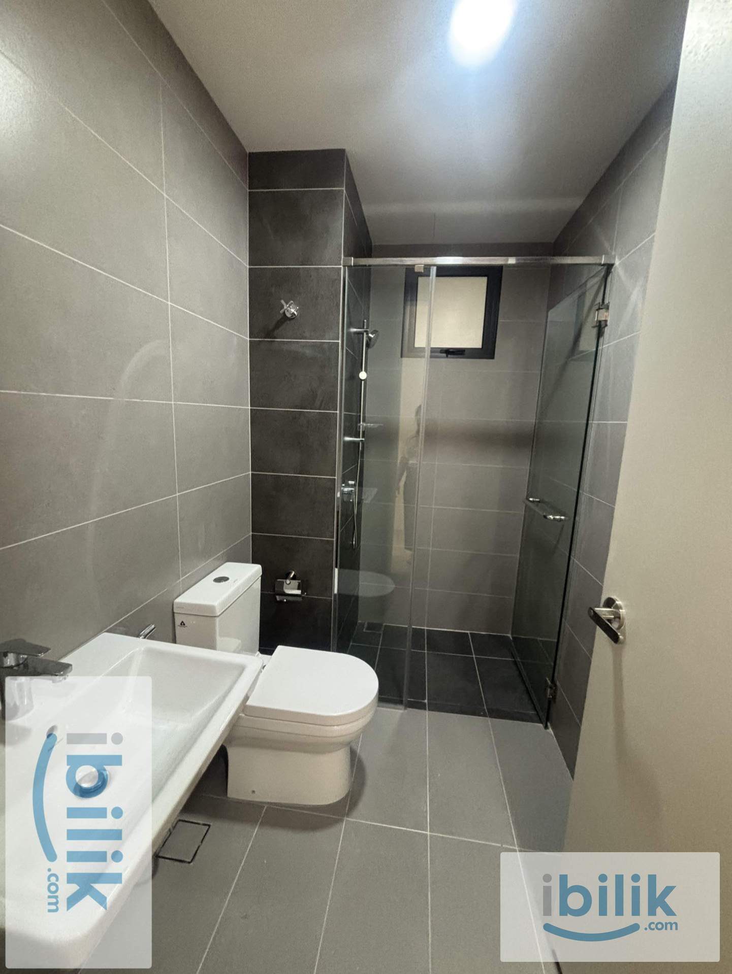  Fully Furnished Medium Room for Rent Near Monoral / PNB 118/Maybank  - Image 3