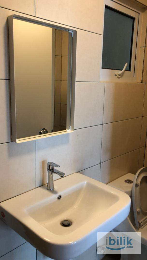 Medium Room with Balcony @ THE HOLMES - Bandar Tun Razak, Cheras - Image 5