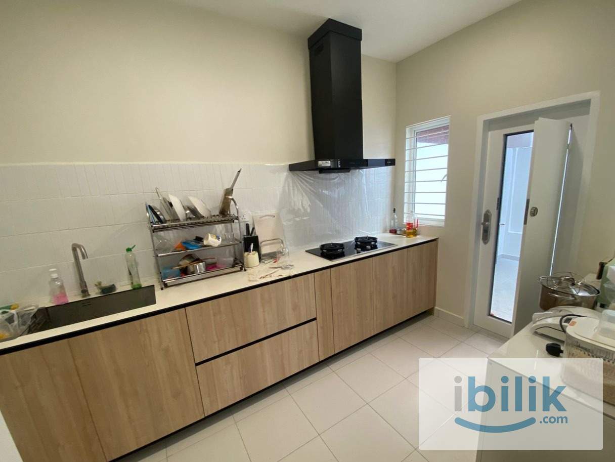 Furnished Room with Own Toilet(Female Only) to rent at Setia Alam  - Image 2