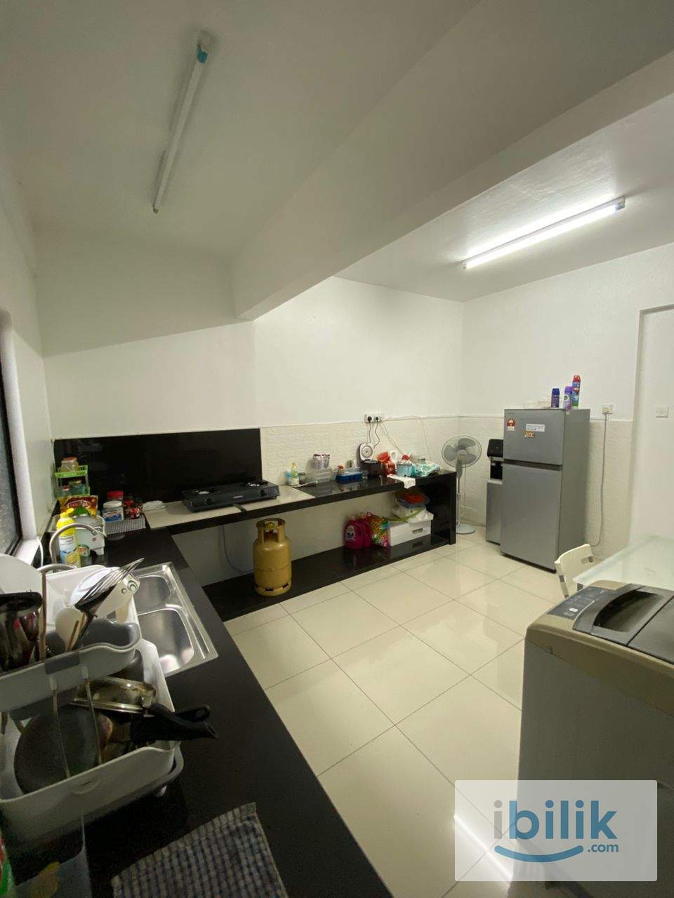 Fully Furnished Medium Room Rent Bandar Botanic, Klang. - Image 3