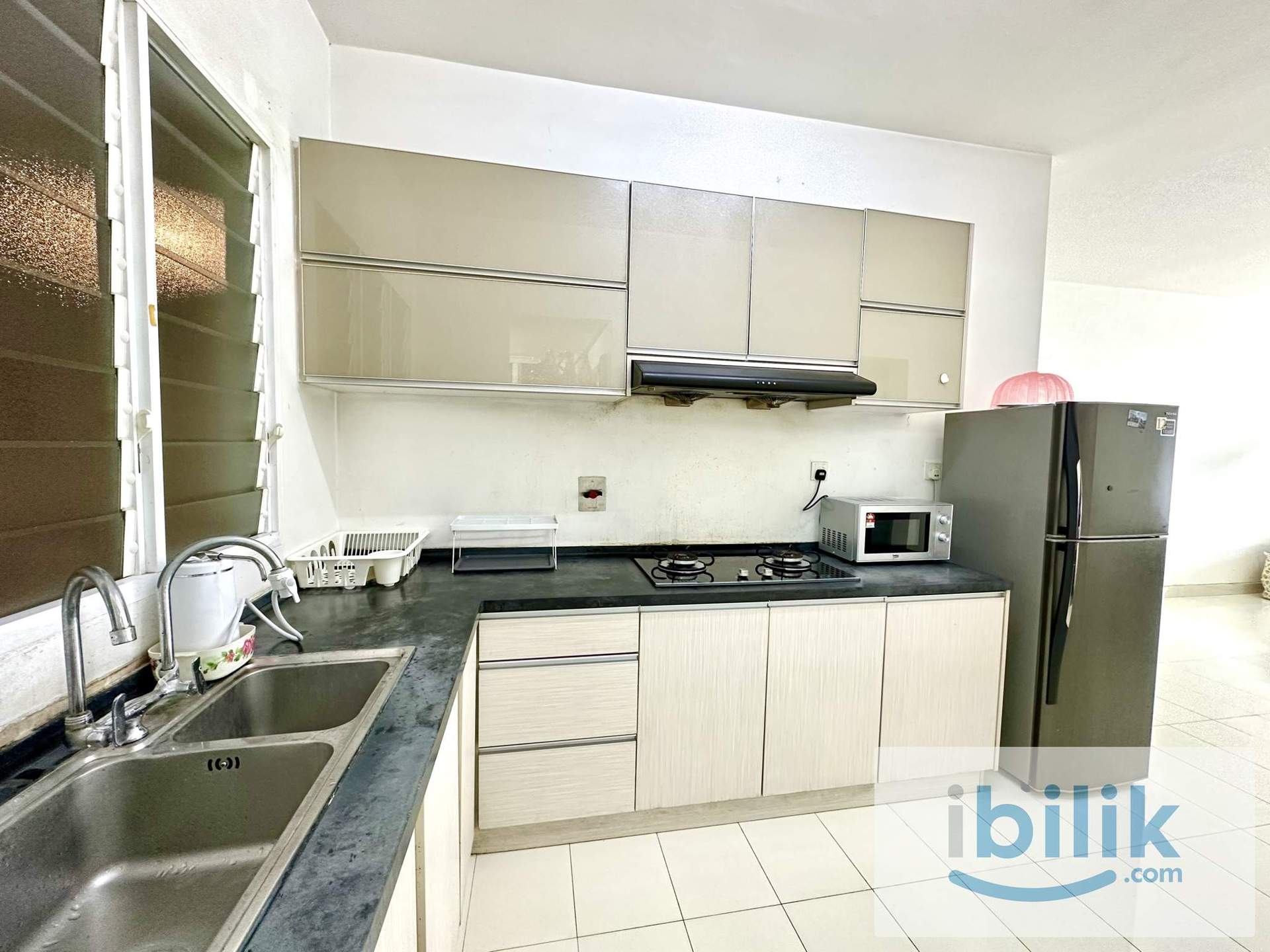Female Master Room Fully Furnished with WIFI - Image 5