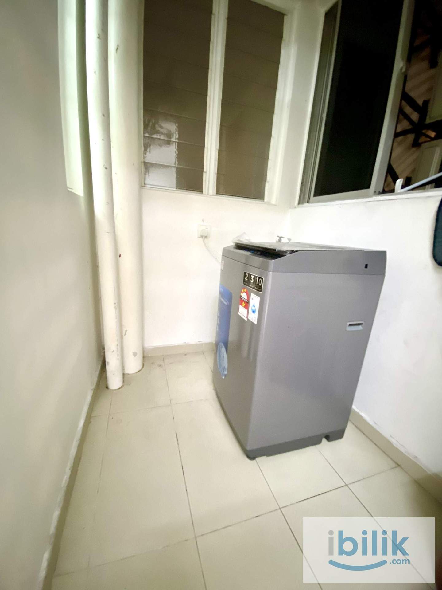 Female Master Room Fully Furnished with WIFI - Image 6