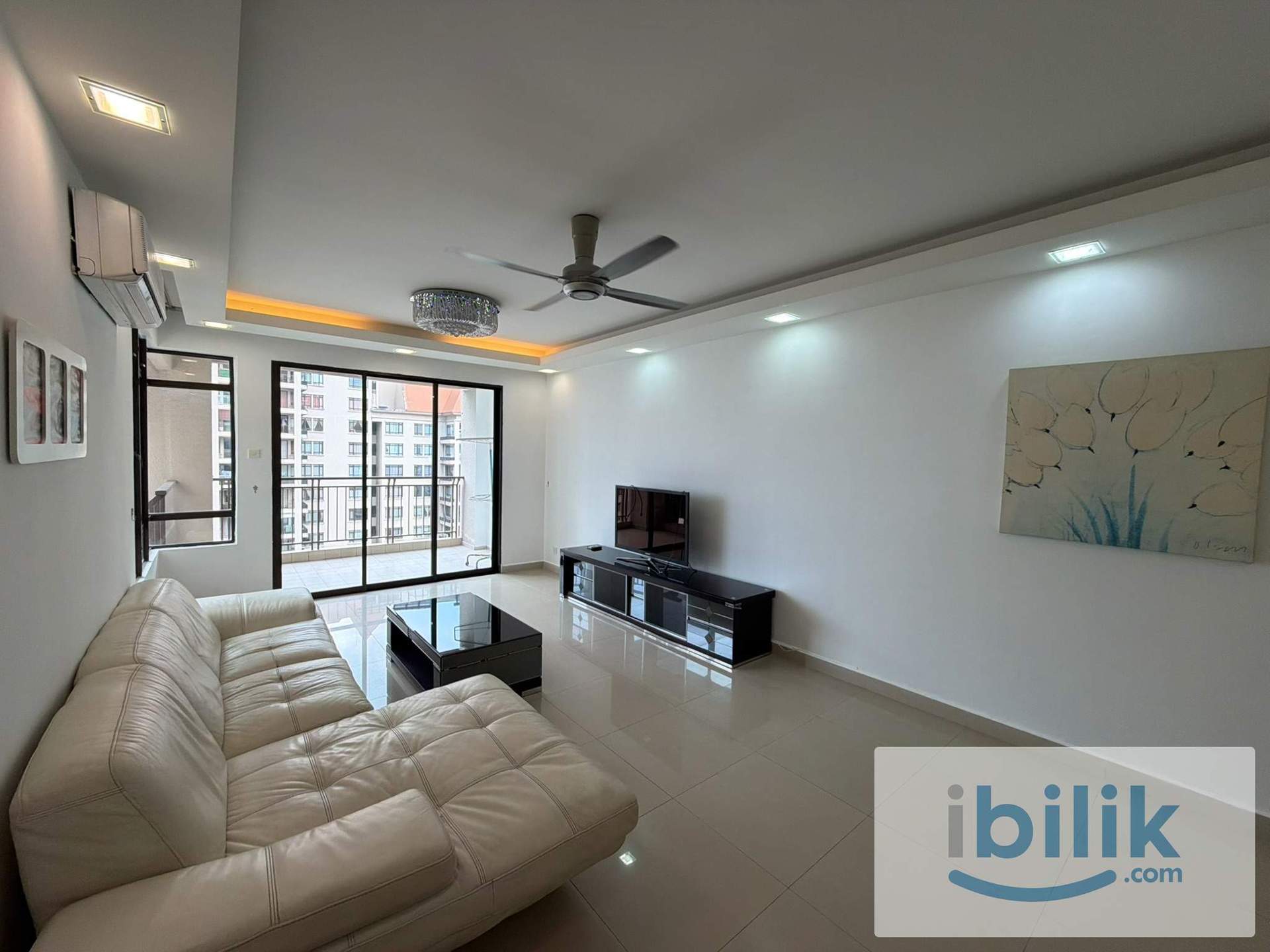 3 bedrooms 2 bathrooms Partially Furnished, Ready to move in anytime - Image 1