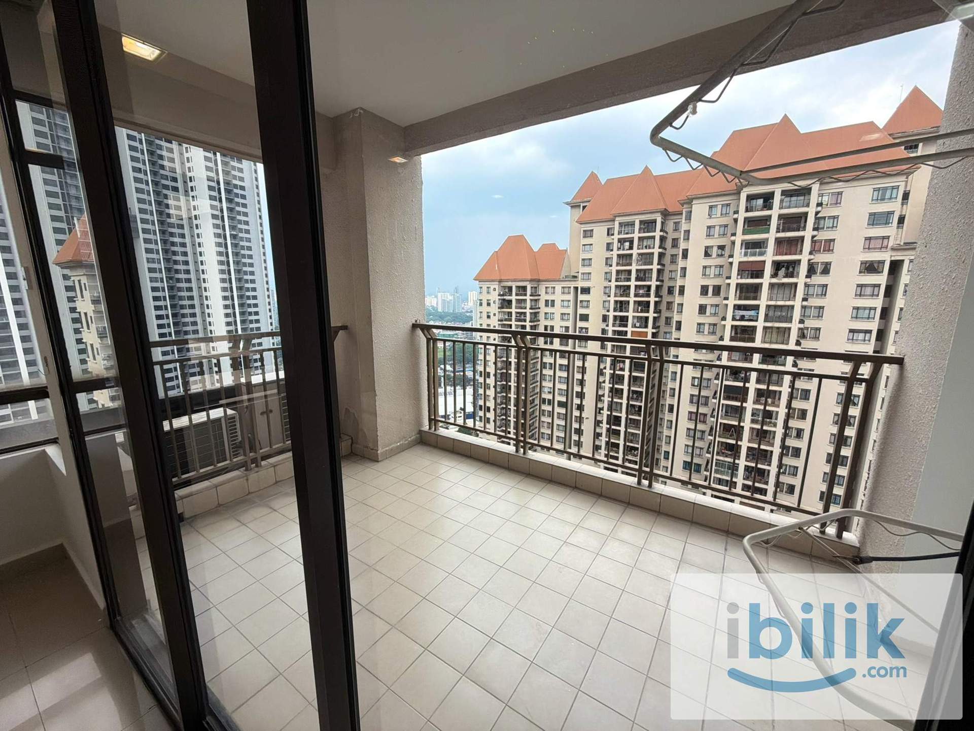 3 bedrooms 2 bathrooms Partially Furnished, Ready to move in anytime - Image 3