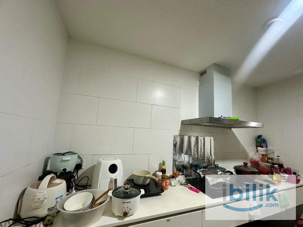 Master Room at SQWhere, Sungai Buloh - Image 1