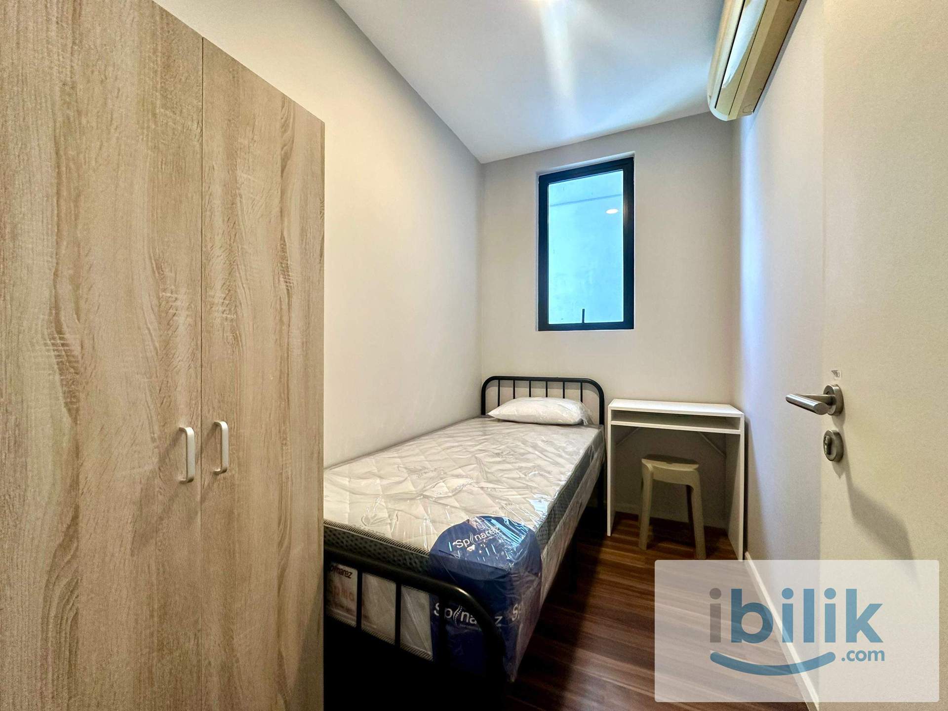 Brand New Single Room at SQWhere, Sungai Buloh, MRT Linked - Image 1