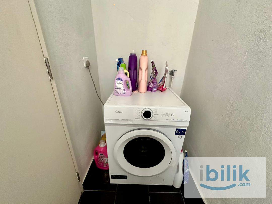 Middle Room at SQWhere, Sungai Buloh - Image 3