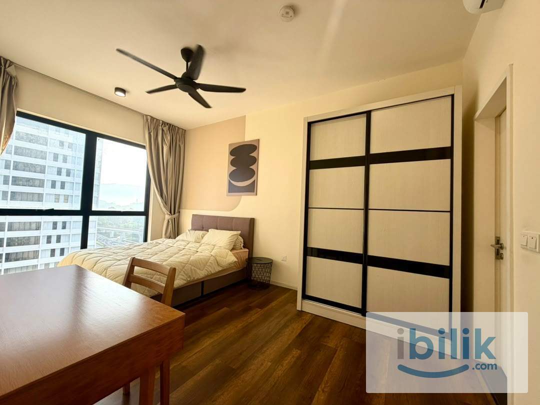 Sqwhere sungai buloh master room with private bathroom - Image 1