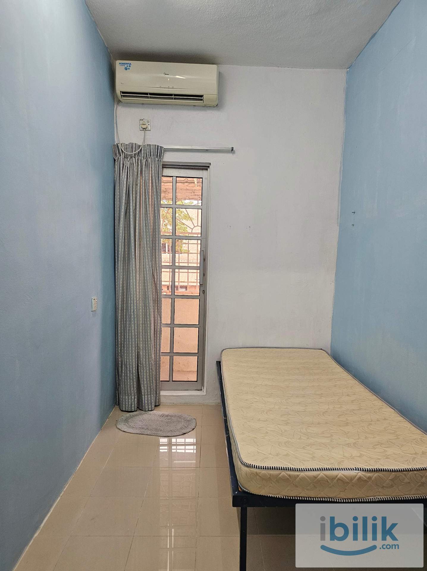 Master Room - Image 2
