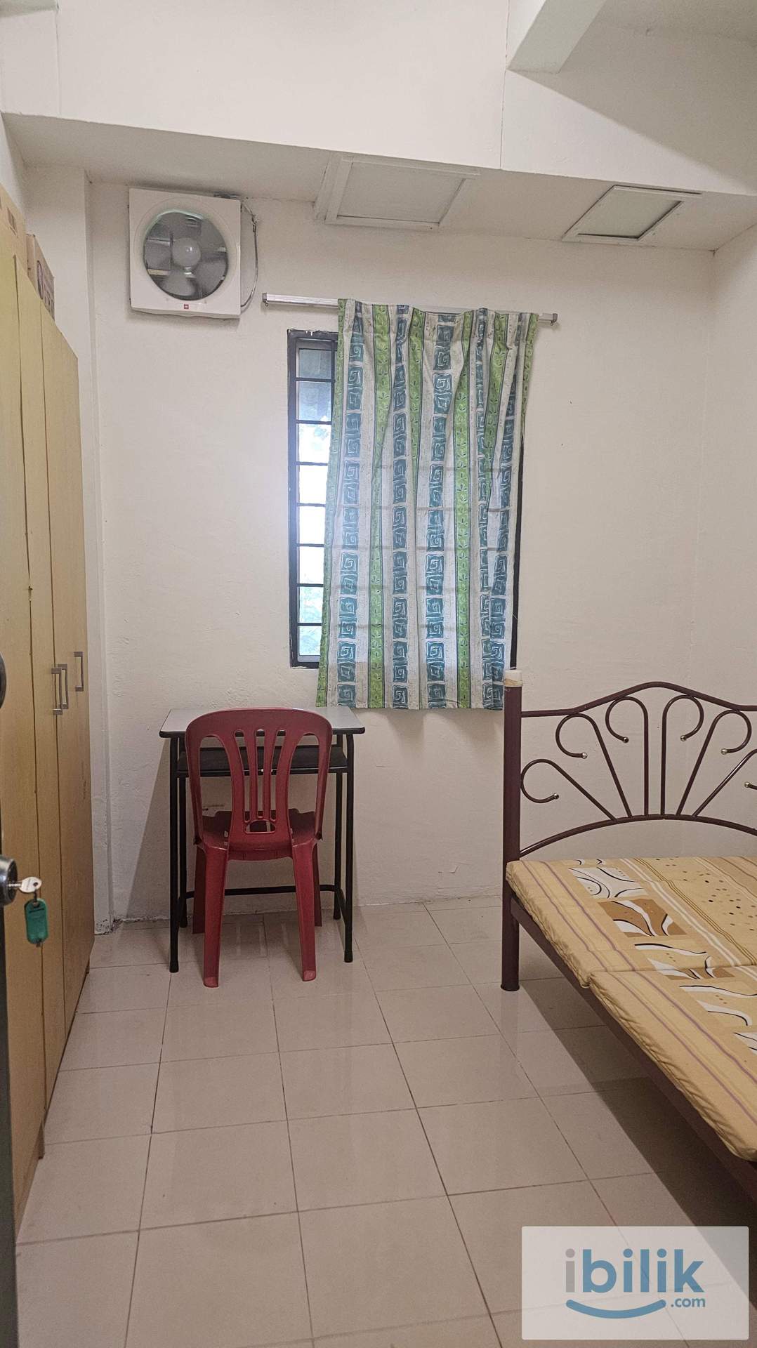 Single Room - Image 1