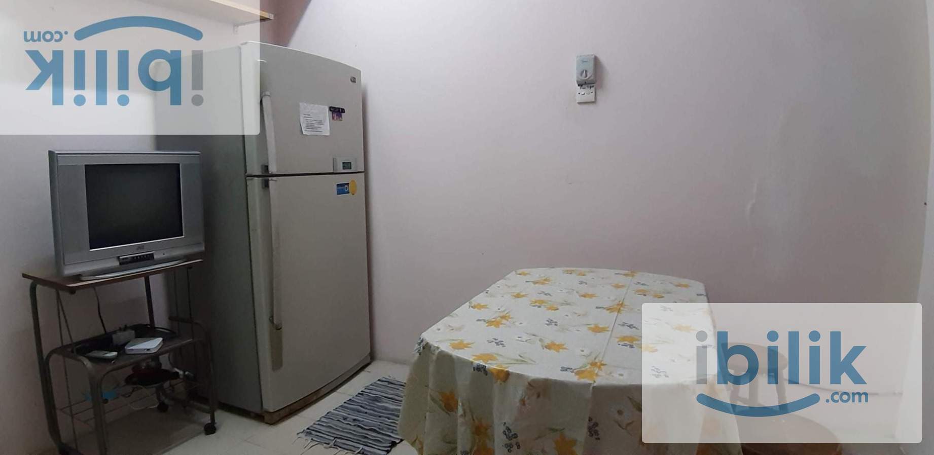 Master Room - Image 2