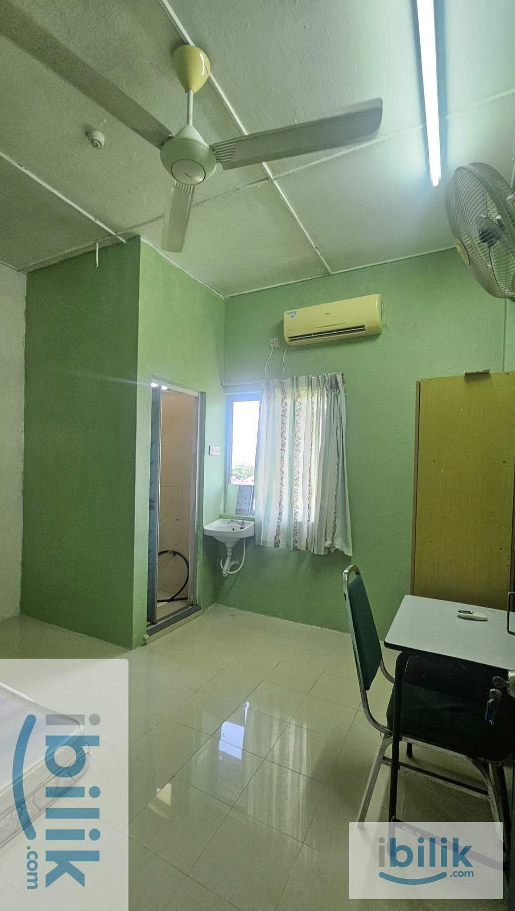 Master Room - Image 1