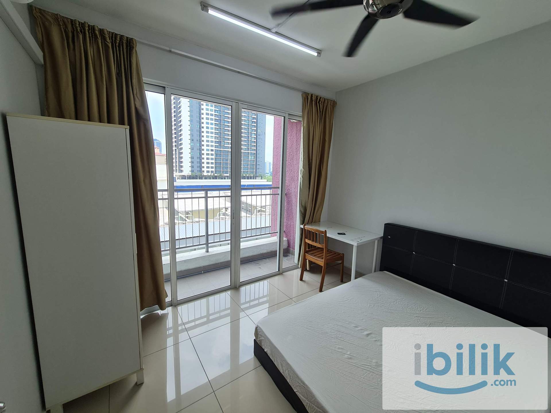 FEMALE UNIT , BALCONY MEDIUM BEDROOM. AVAILABLE NOW  - Image 1