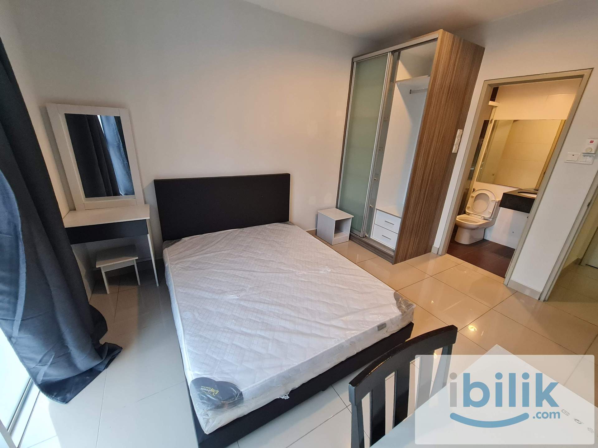 NEXT TO LRT🚉 MASTER BEDROOM. AVAILABLE NOW - Image 1