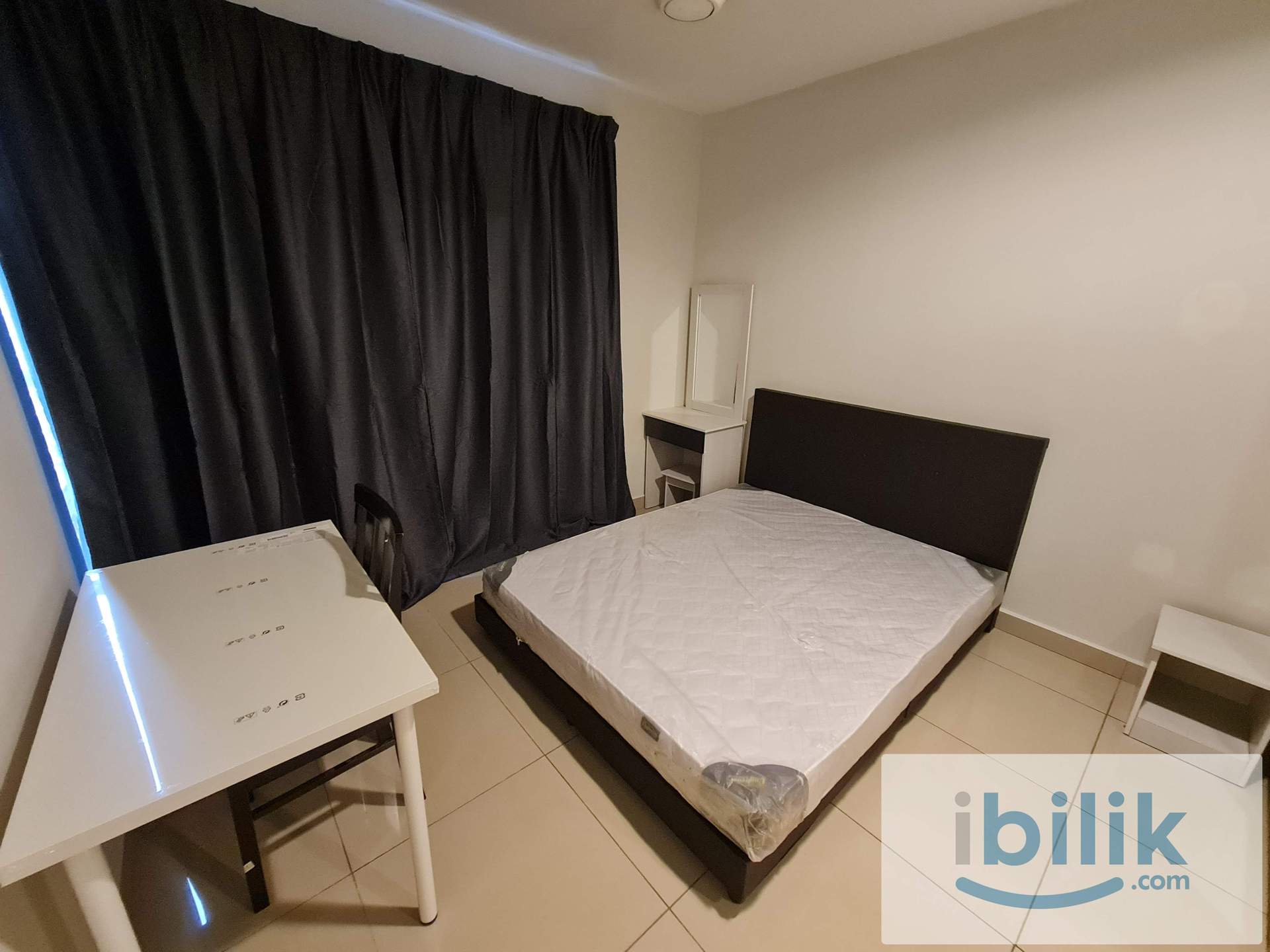 NEXT TO LRT🚉 MASTER BEDROOM. AVAILABLE NOW - Image 2