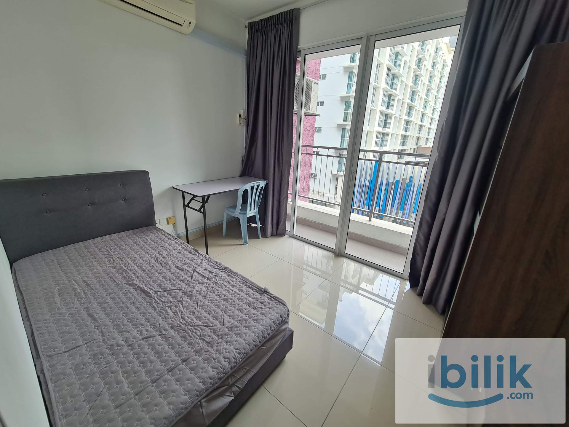 🚅NEXT TO LRT🚅 . BACLONY MEDIUM BEDROOM, AVAILABLE NOW - Image 2