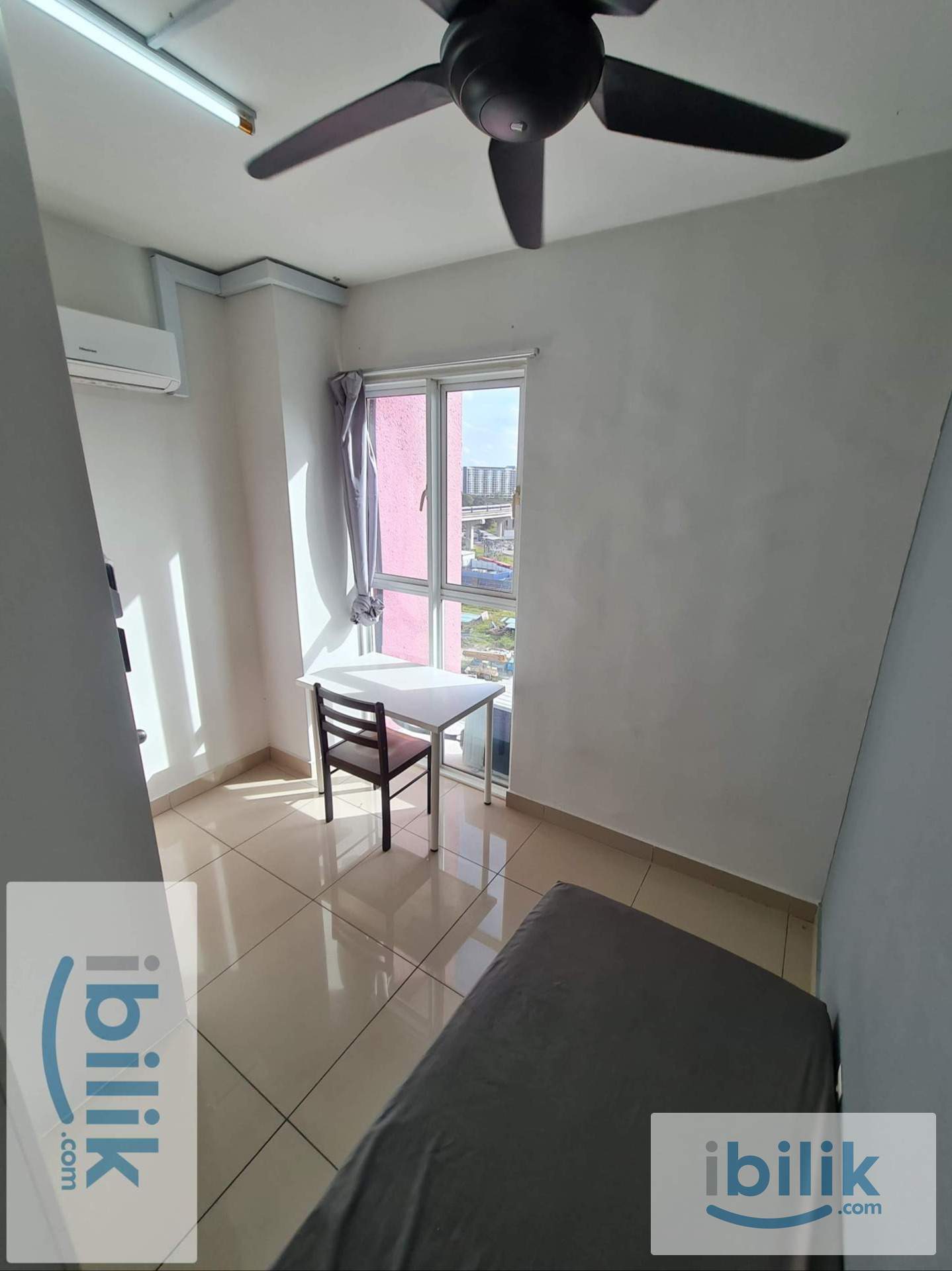 WINDOW SINGLE BEDROOM. AVAILABLE NOW  - Image 2