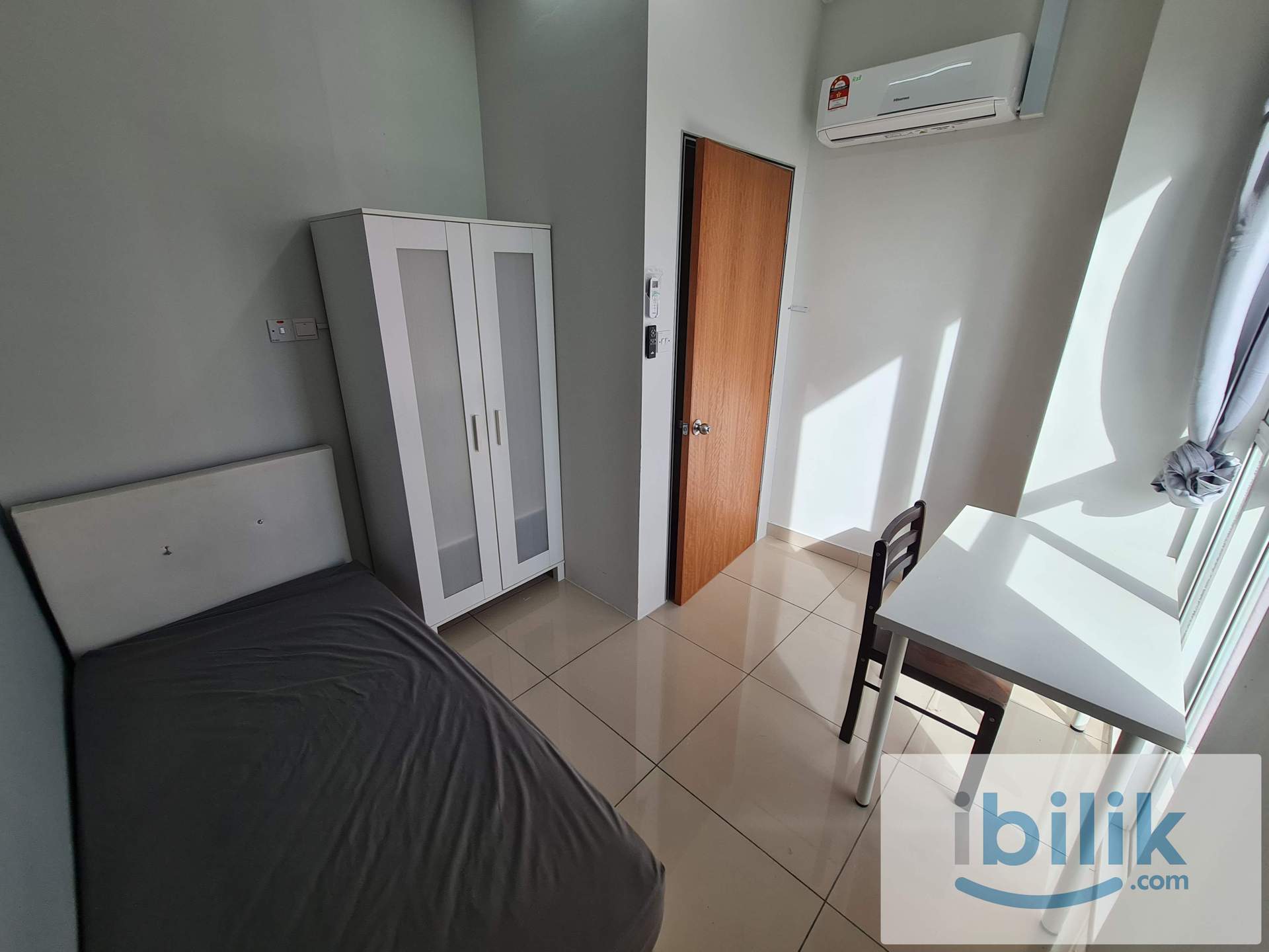 NEXT TO LRT🚉 SINGLE BEDROOM. AVAILABLE NOW - Image 1