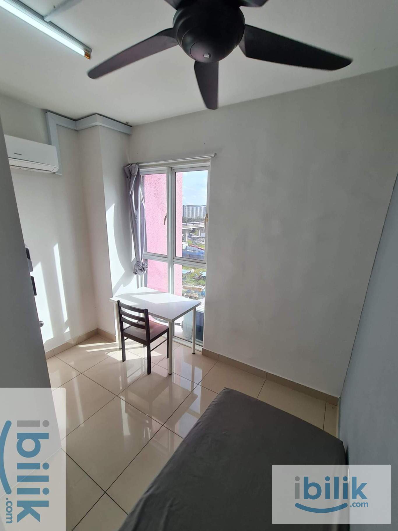 NEXT TO LRT🚉 SINGLE BEDROOM. AVAILABLE NOW - Image 2