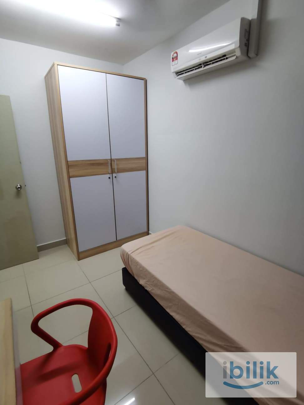 ⭐FEMALE UNIT⭐, MEDIUM BEDROM, AVAILABLE NOW - Image 3