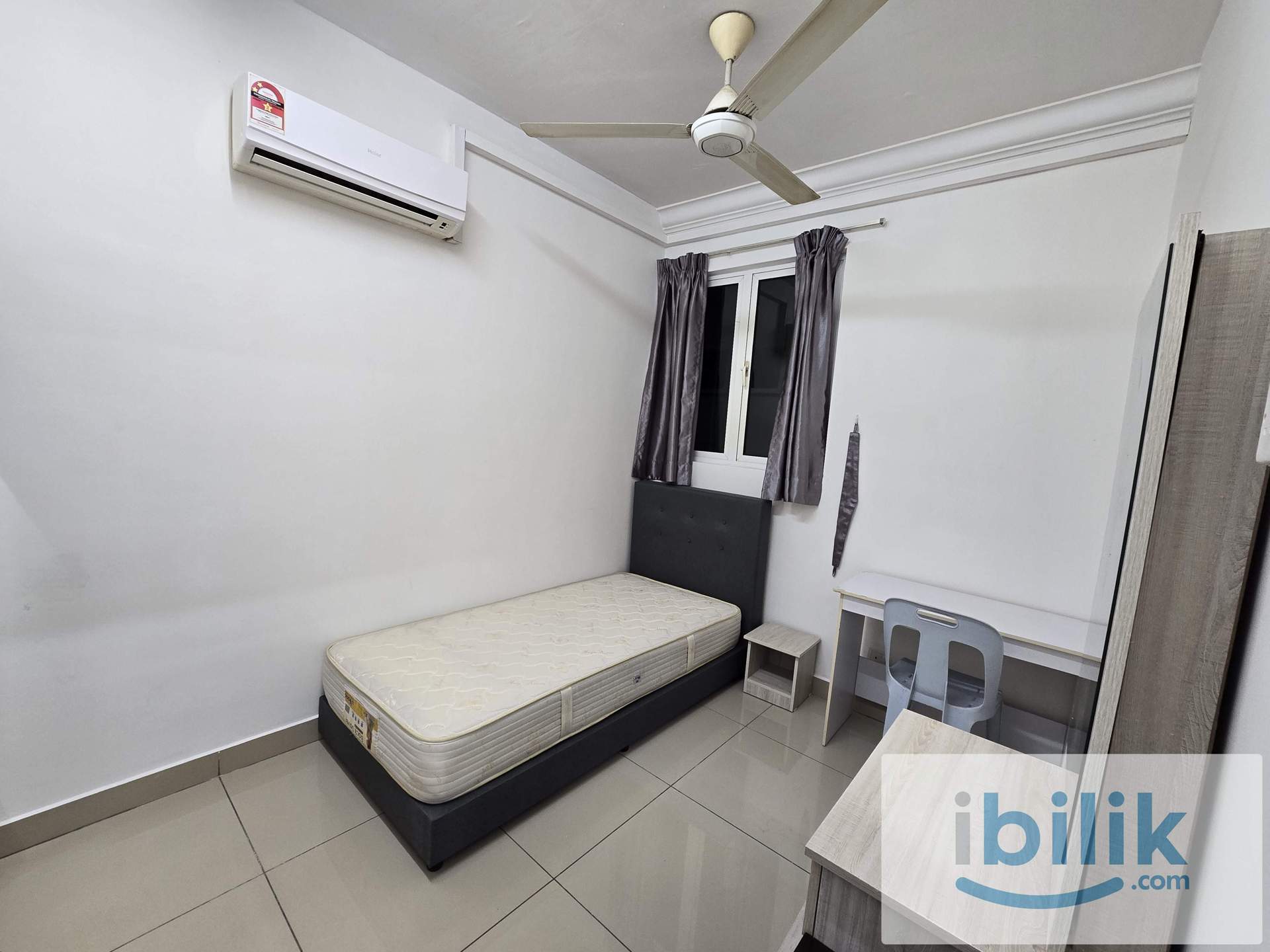 NEAREST BLOCK TO LRT, MEDIUM BEDROM, AVAILABLE NOW - Image 1
