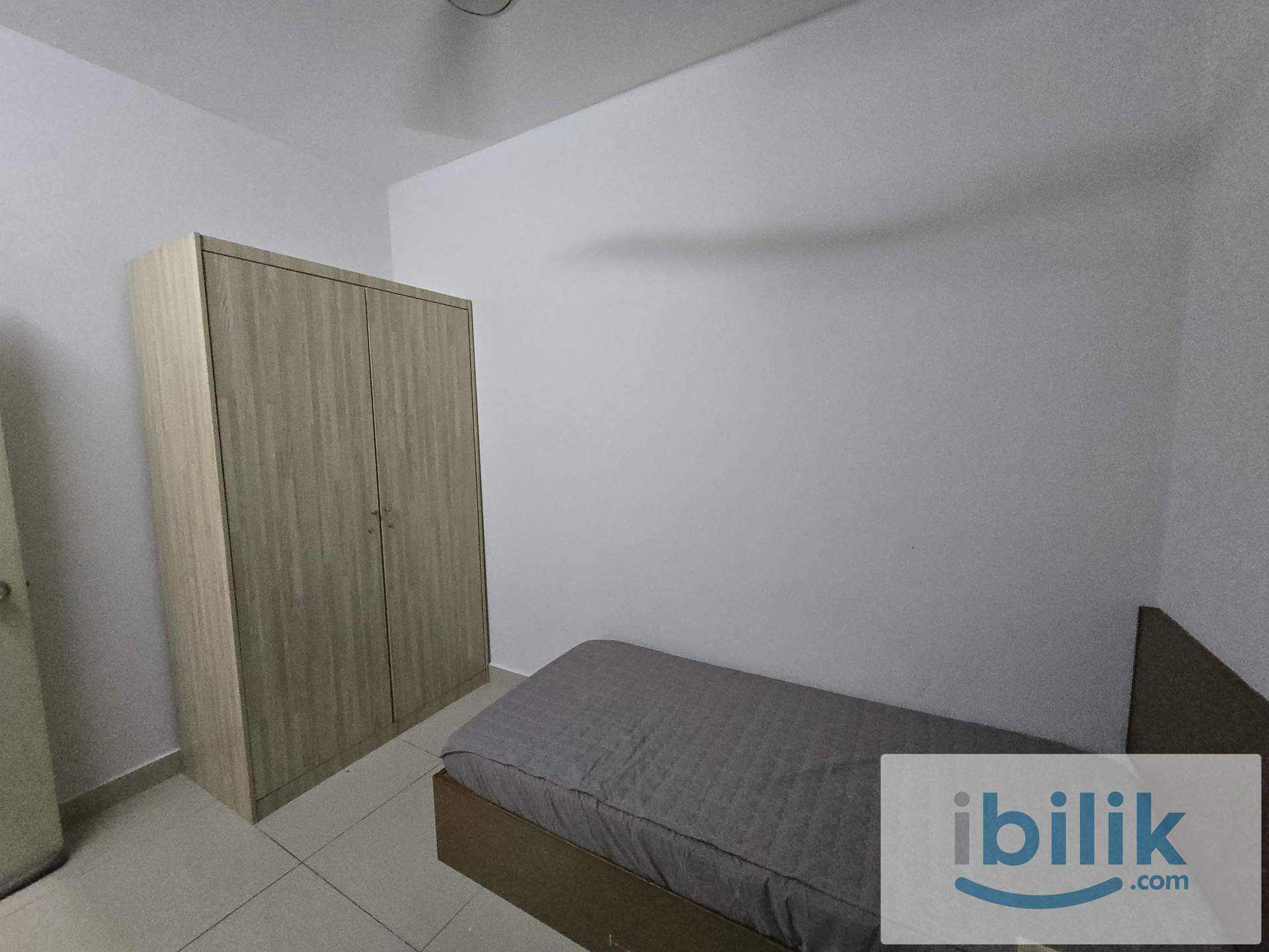 NEXT TO LRT. ALL MALE UNIT, SINGLE BEDROOM. AVAILABLE NOW - Image 3