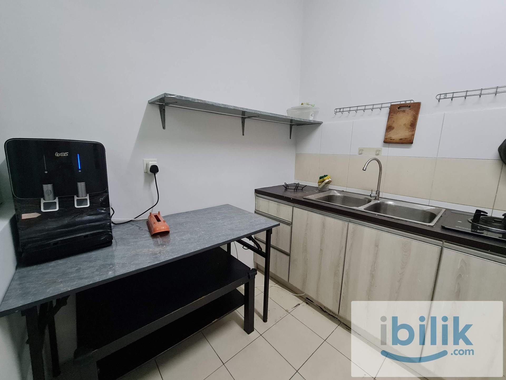⭐FULLY FURNISHED , BALCONY MEDIUM BEDROOM ⭐AVAILABLE NOW - Image 4