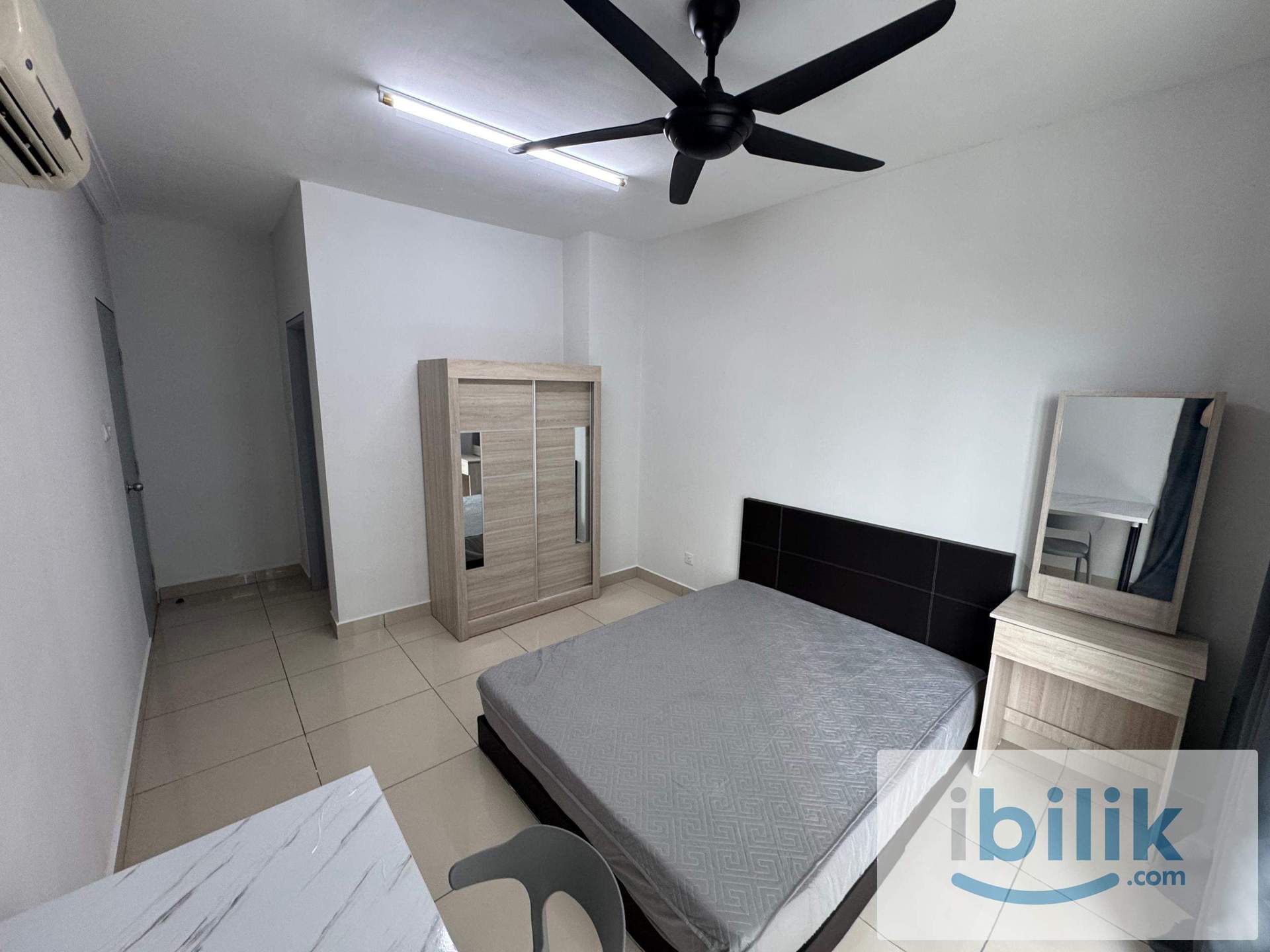 FEMALE UNIT MASTER BEDROOM. AVAILABLE NOW - Image 3