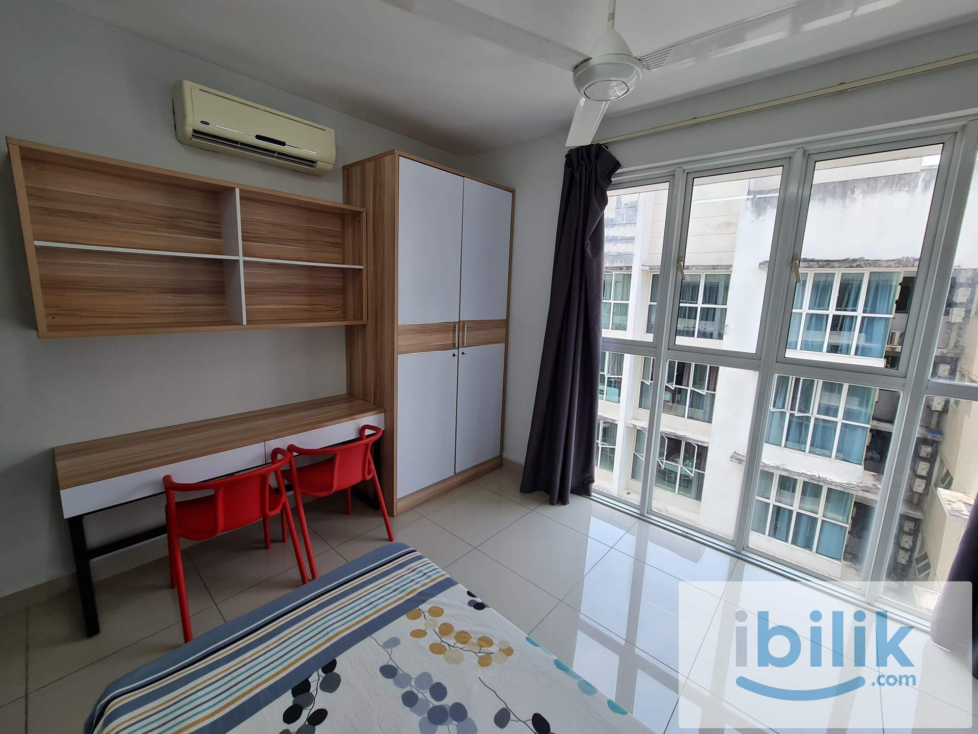 ⭐FEMALE UNIT⭐, MASTER BEDROM, AVAILABLE NOW - Image 4