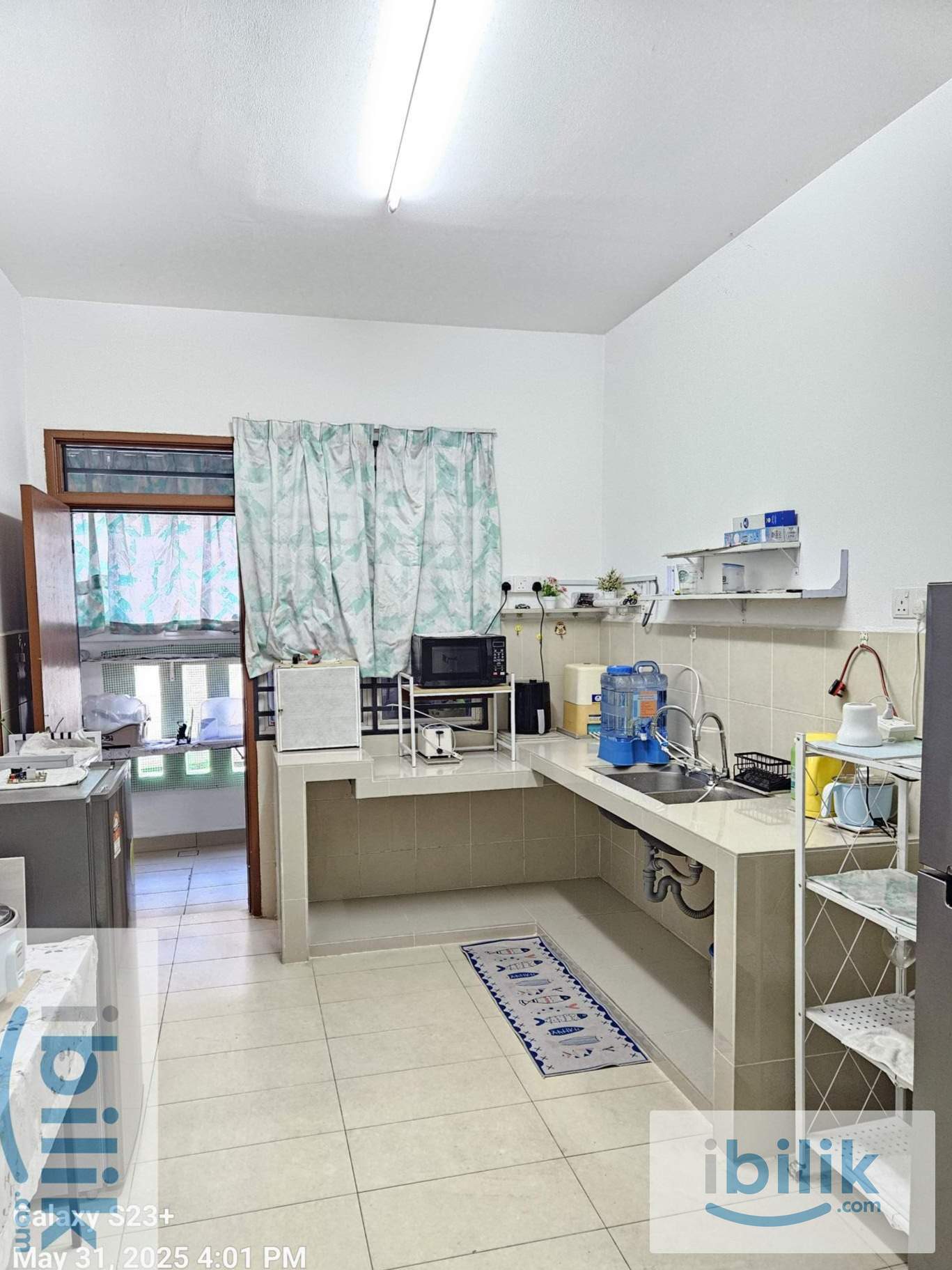 Room with attached bathroom -Taman Kinrara Puchong - Image 4