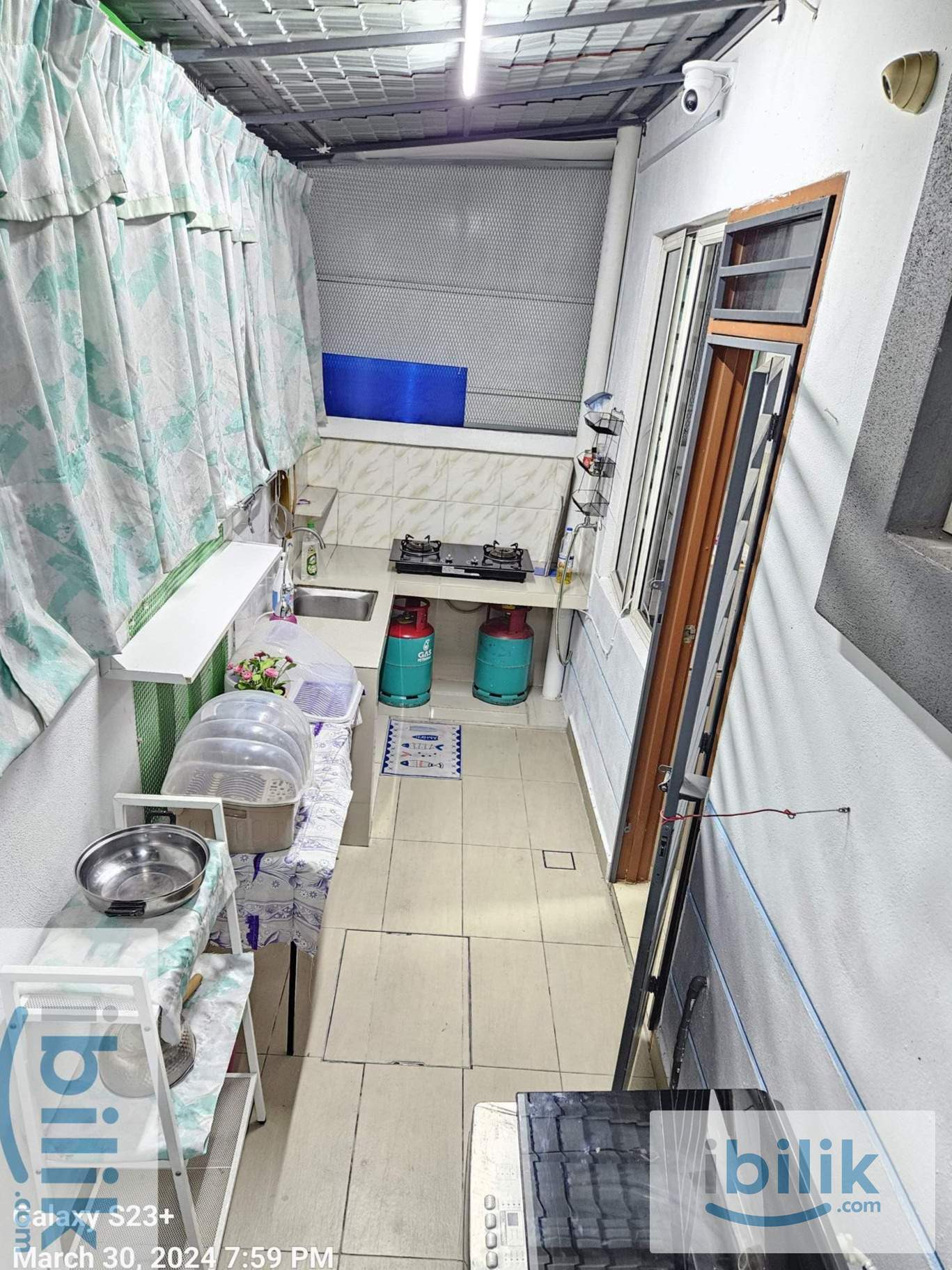 Room with attached bathroom -Taman Kinrara Puchong - Image 5