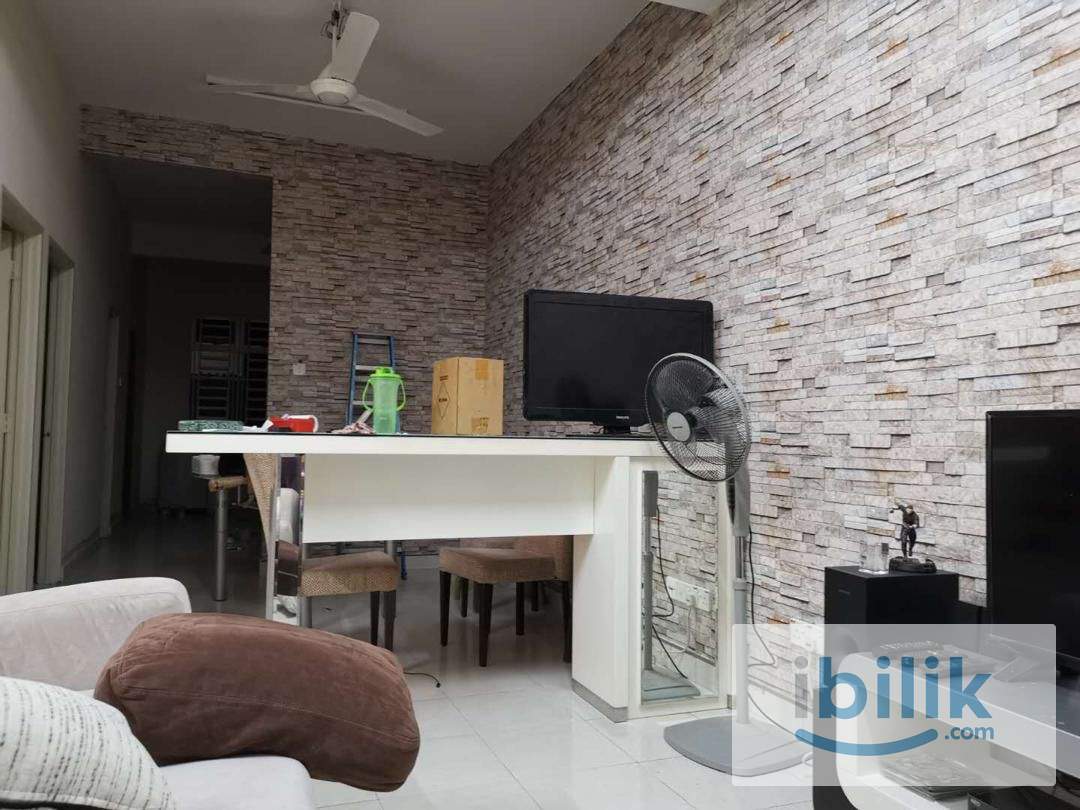 Tip Top Clean Master Bedroom Intermediate Room For Rent in Kulim - Image 9
