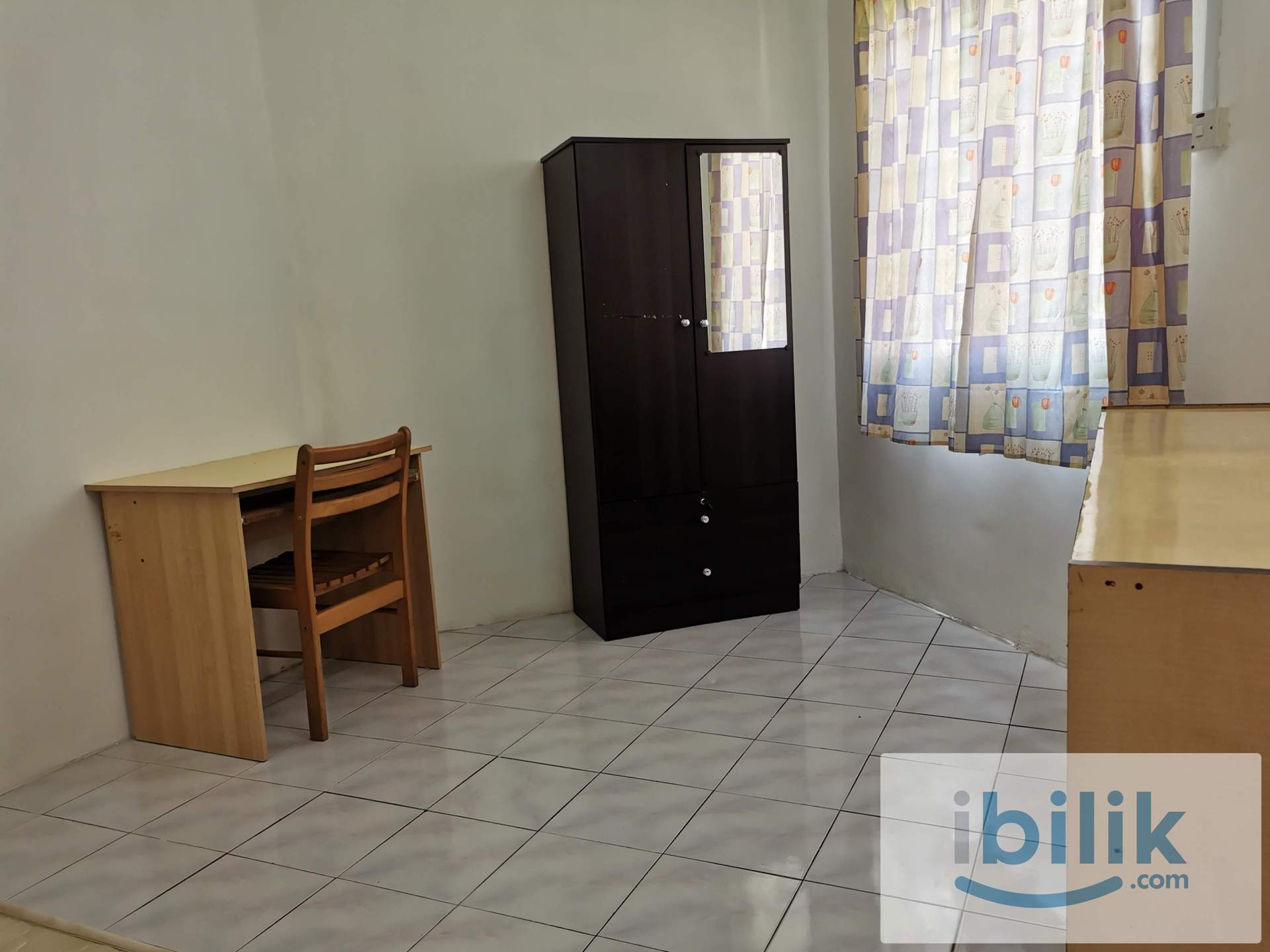 USJ Goodyear Court 3 (beside Taipan LRT station) – fully furnished aircond female room - Image 1