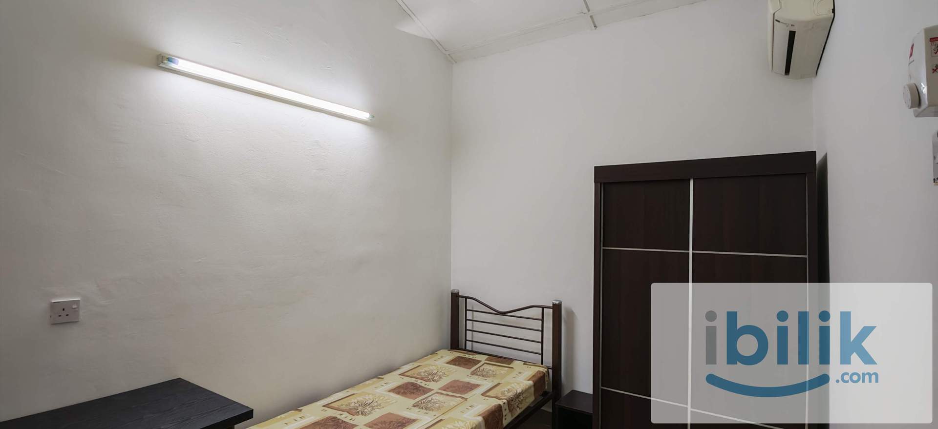 SS15 house facing Subang Jaya LRT / KTM station – room furnished posted by owner - Image 1