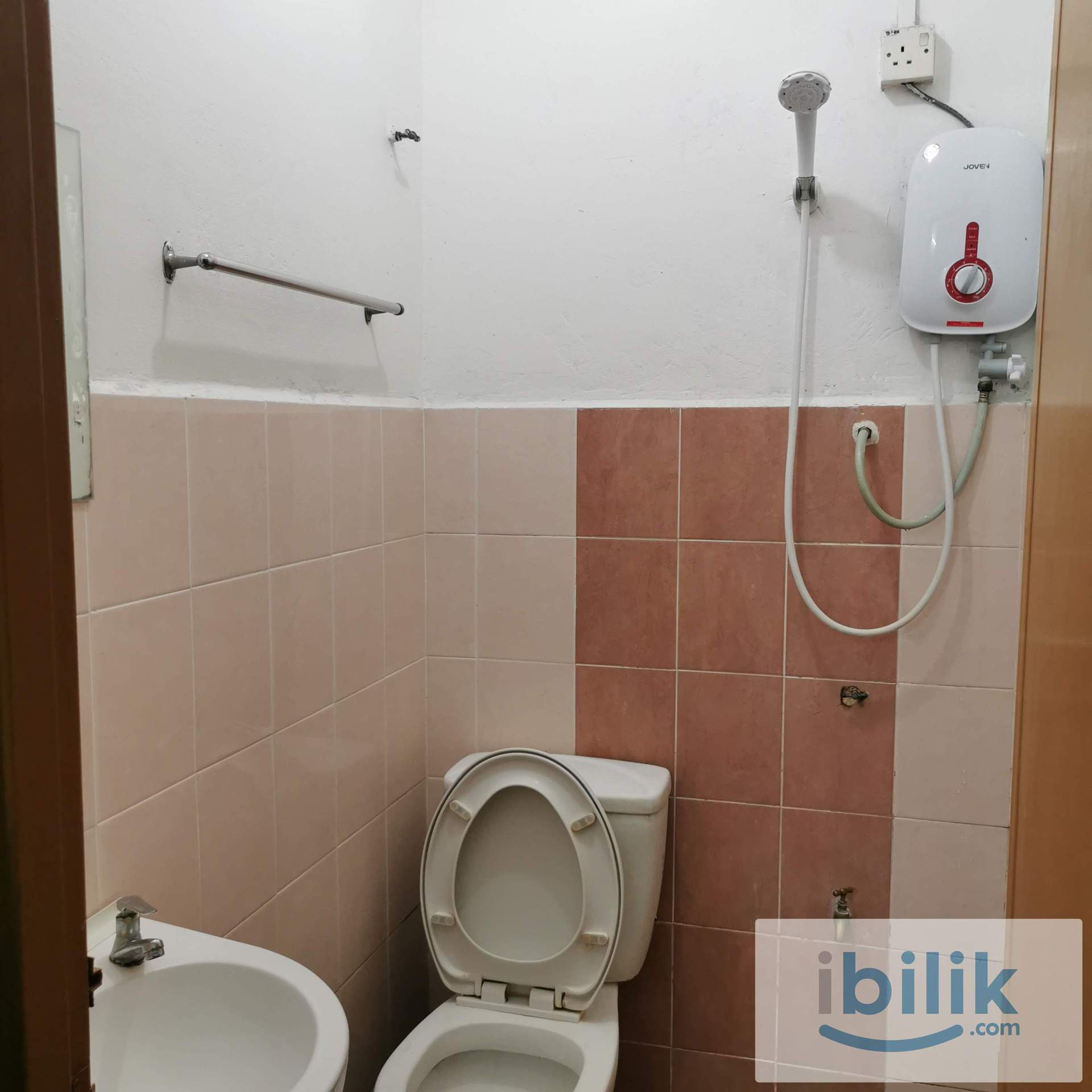 SS15 house facing Subang Jaya LRT / KTM station – room furnished posted by owner - Image 4