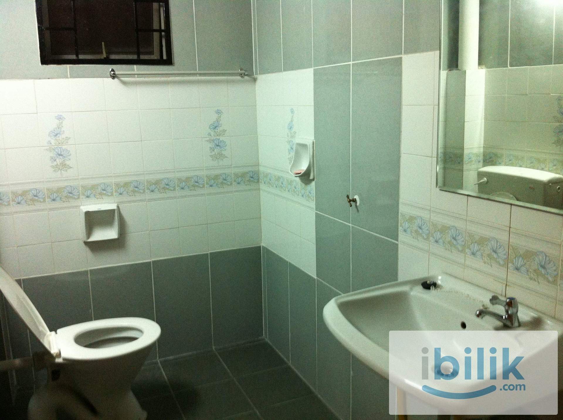 USJ Goodyear Court 3 (beside Taipan LRT station) – fully furnished, air cond female room - Image 3