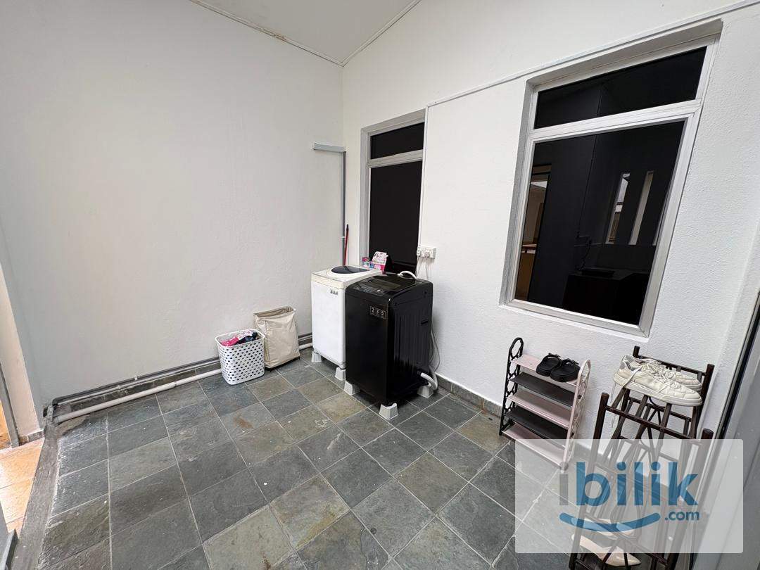 [Female Only] Medium Room at Cyberia Smarthomes, Cyberjaya (near MMU, UOC, Tamarind) - Image 5