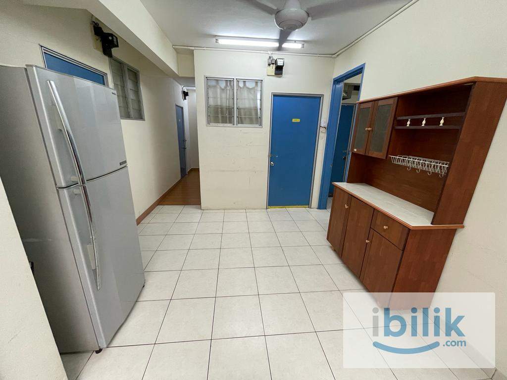 Medium Room with AIrcond at Cyberia SmartHomes, Cyberjaya - Image 2