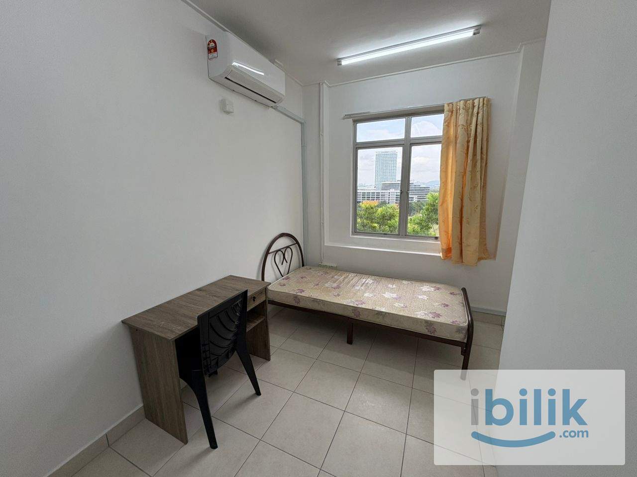 [Female Only] Single Room with Aircond at Cyberia Smarthomes, Cyberjaya - Image 1