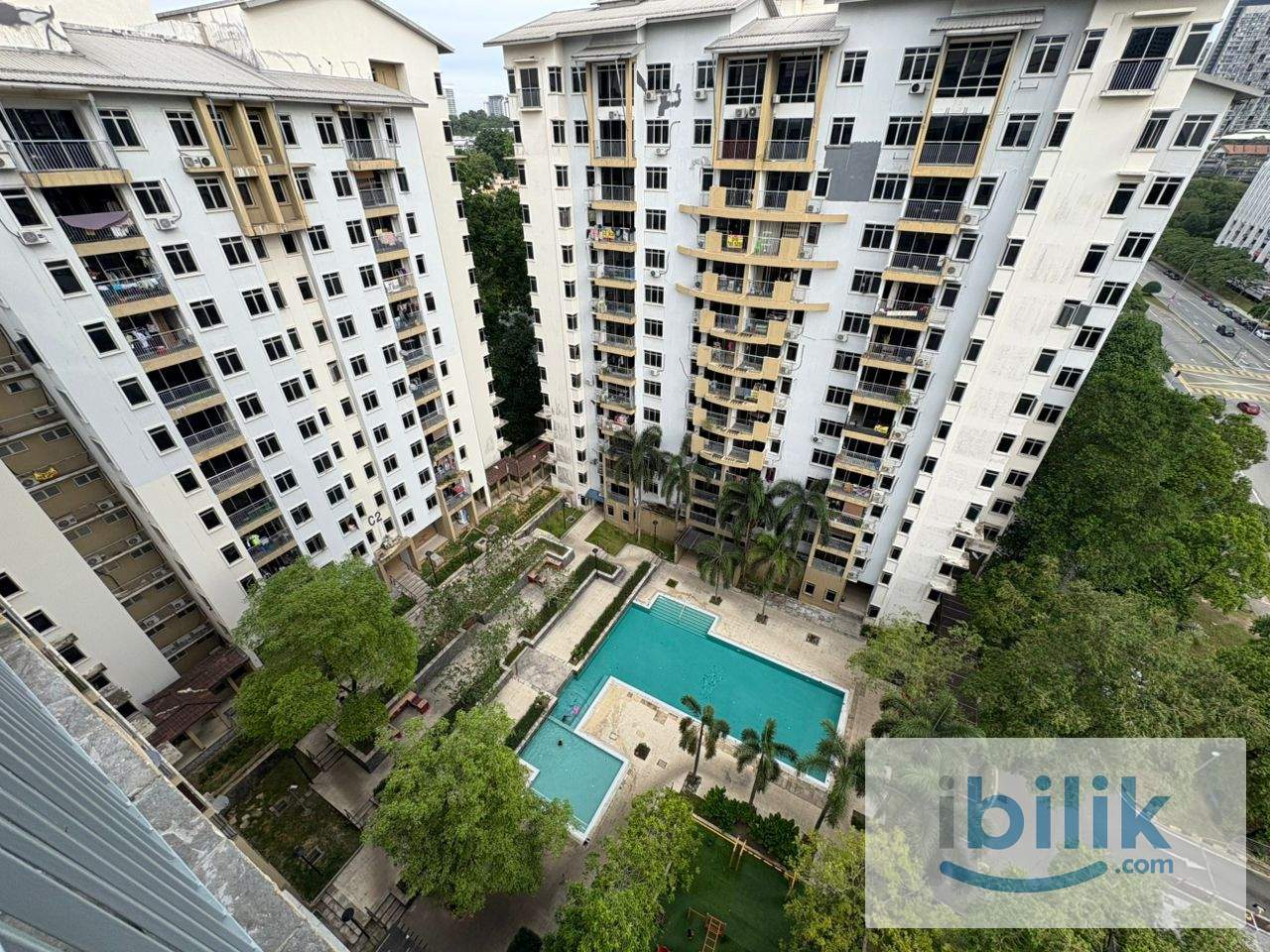 [Female Only] Single Room with Balcony at Cyberia Smarthomes, Cyberjaya - Image 3
