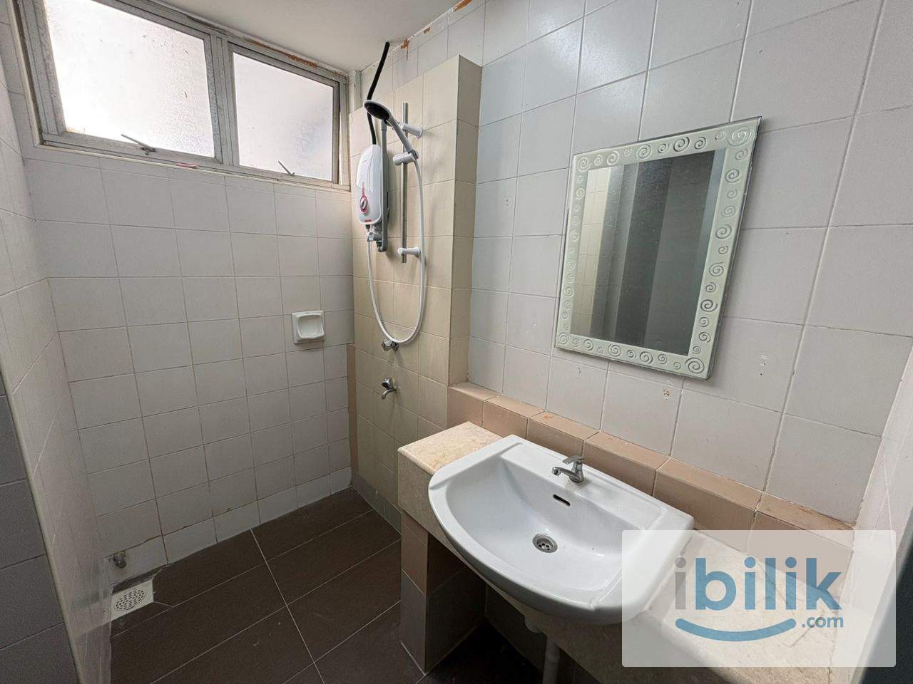 [Female Only] Single Room with Balcony at Cyberia Smarthomes, Cyberjaya - Image 6