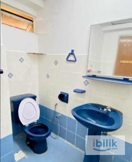 Private Room in Bukit Jalil, Vista Komanwel A. Male Unit - Image 2