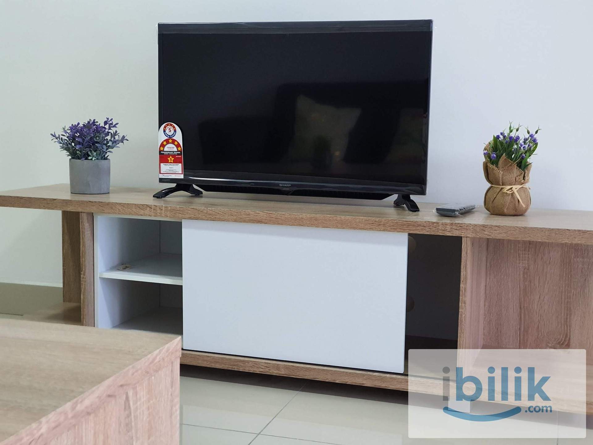 Master Room for rent at Symphony Tower, near c180, Seri Kembangan - Image 1