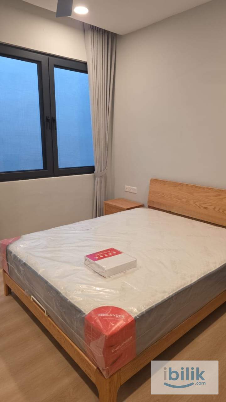 SS18 Room with attached Private Bathroom - Image 2