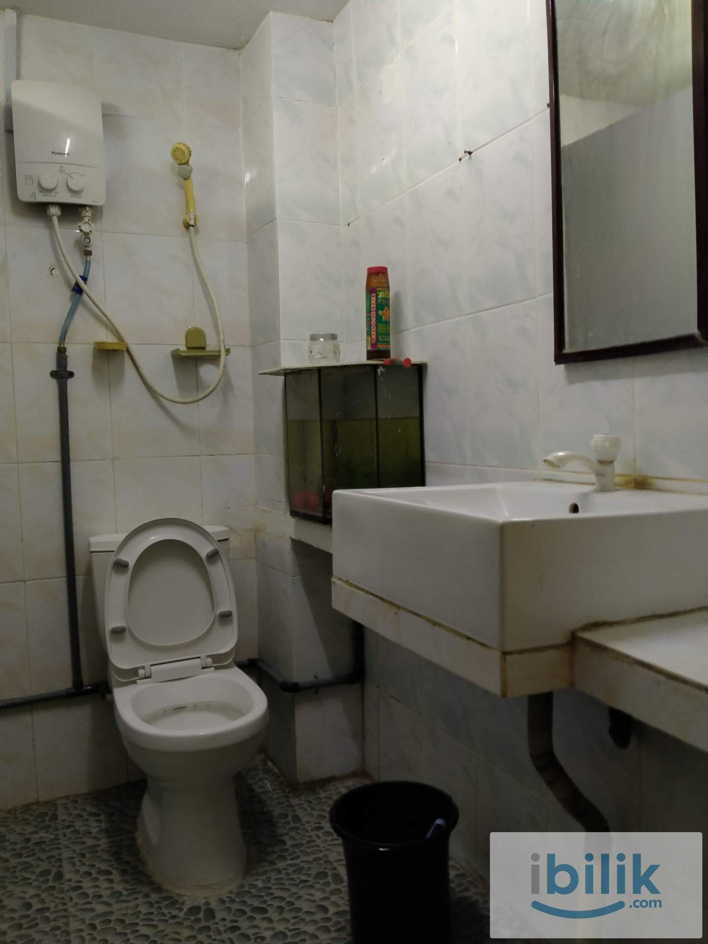 Air-con Room at Pandan Perdana - Image 3