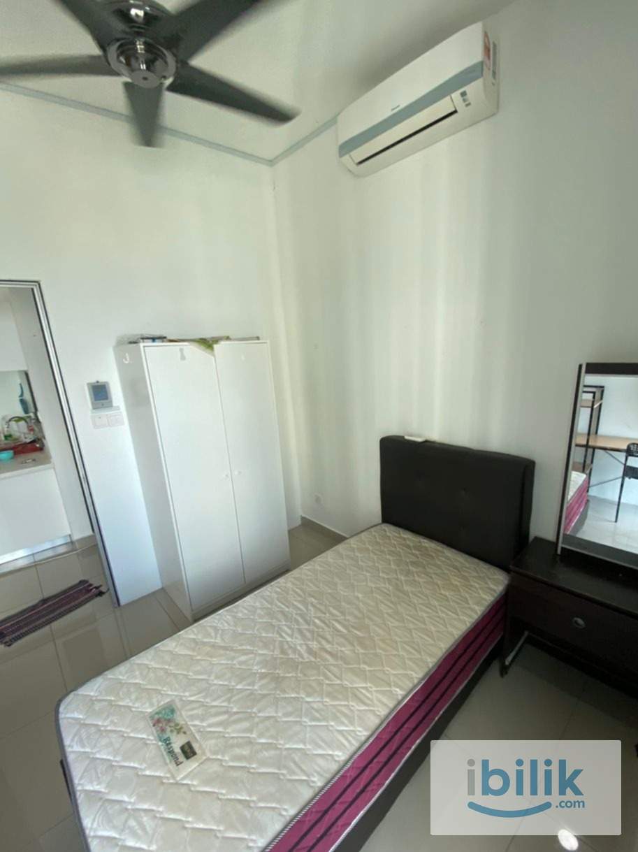 Cozy Balcony Room Old Klang Road - Image 2