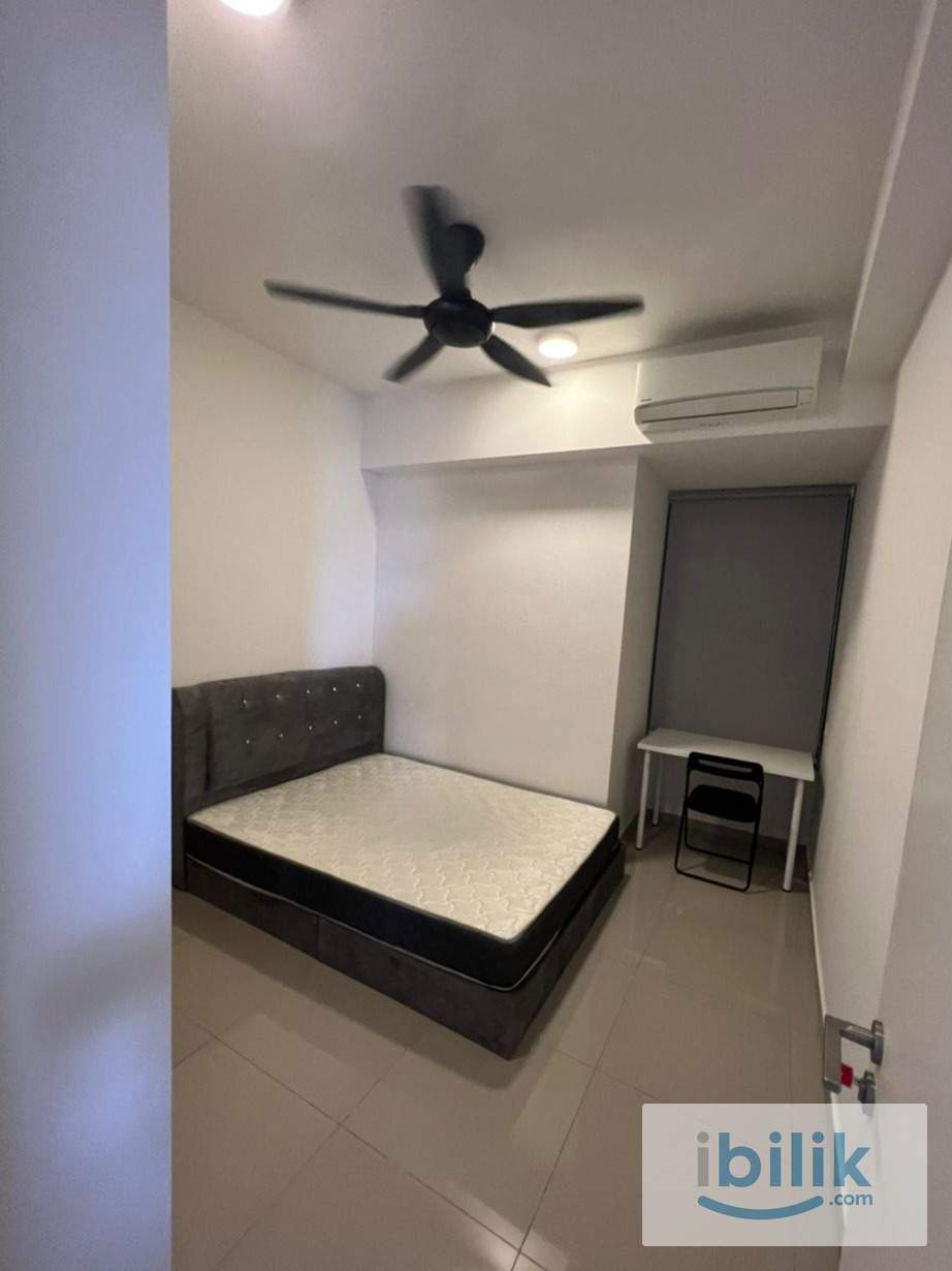 Nice Big Medium Room - Image 1