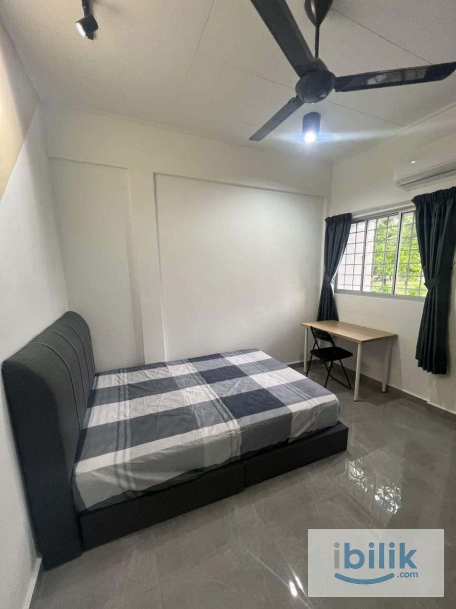 lakeside Glomac Medium Room For Rent - Image 1