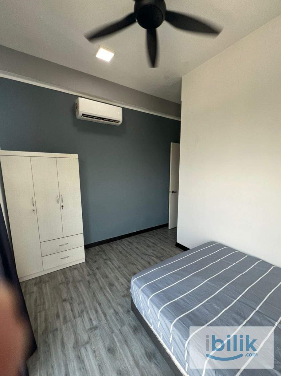 Cozy Medium Big Room For Rent - Image 2